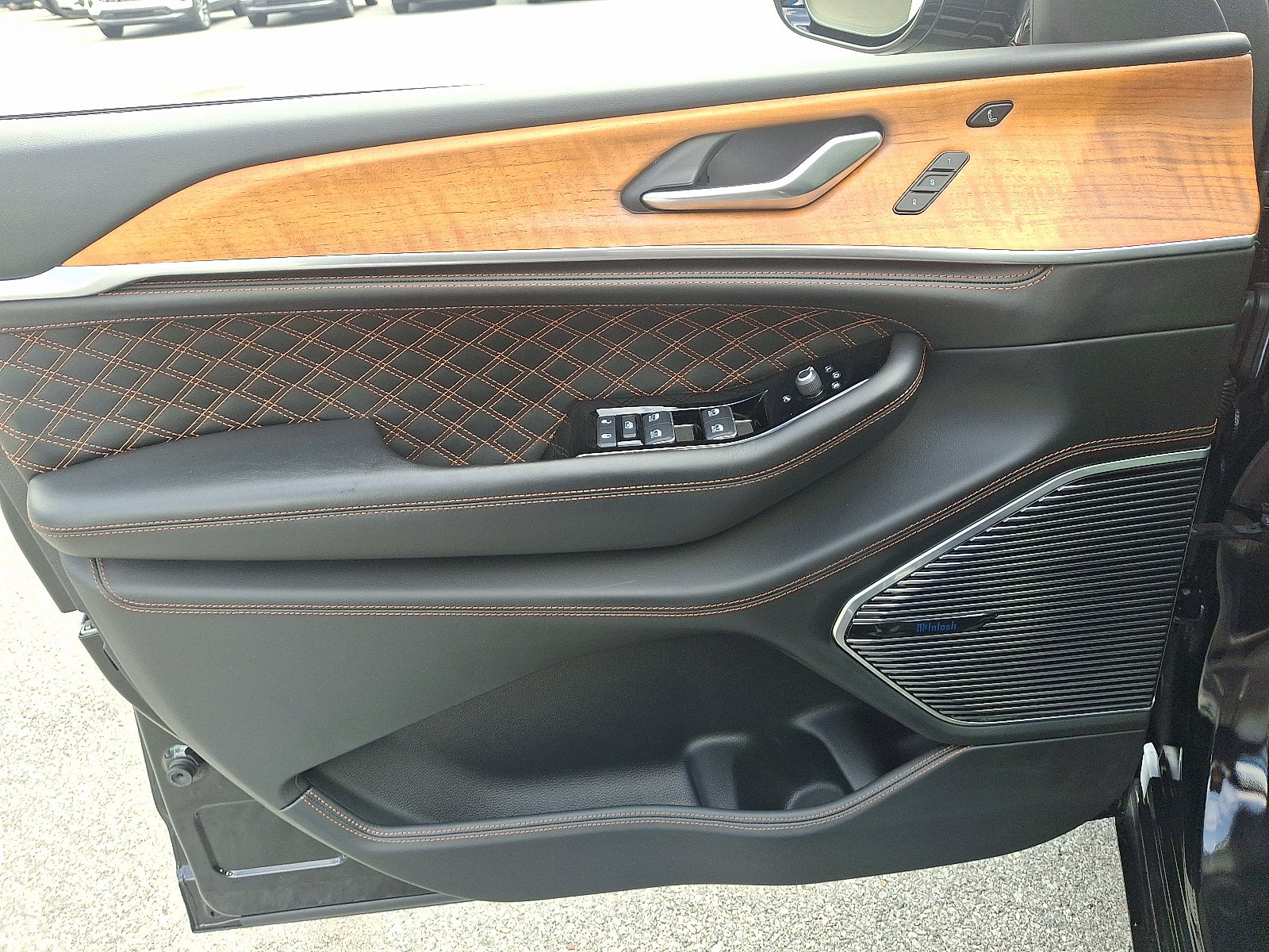 2023 Jeep Grand Cherokee Summit Reserve