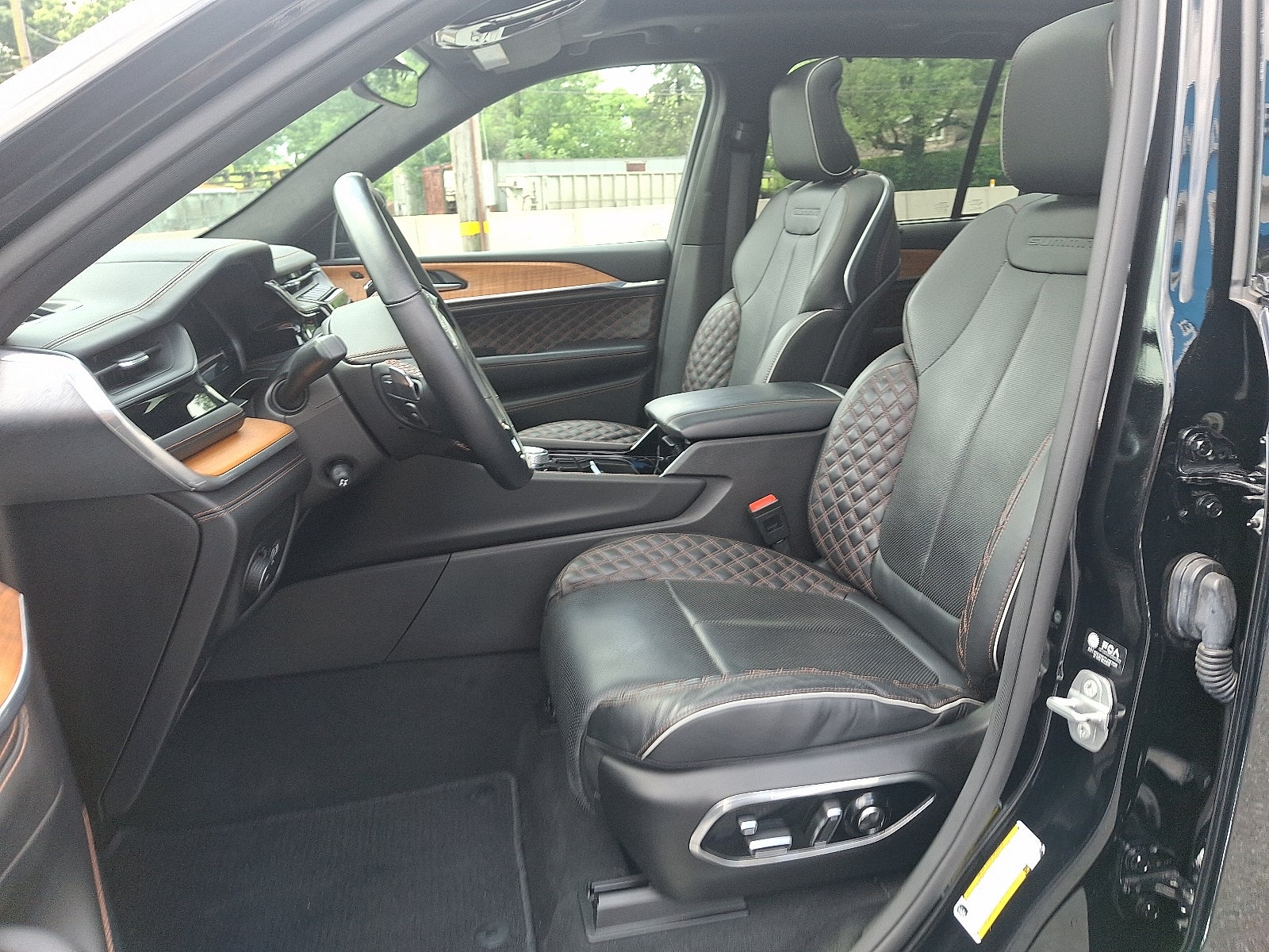 2023 Jeep Grand Cherokee Summit Reserve