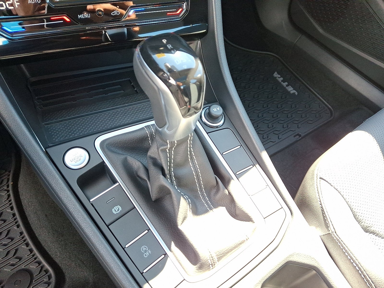 2025 Volkswagen Jetta SEL